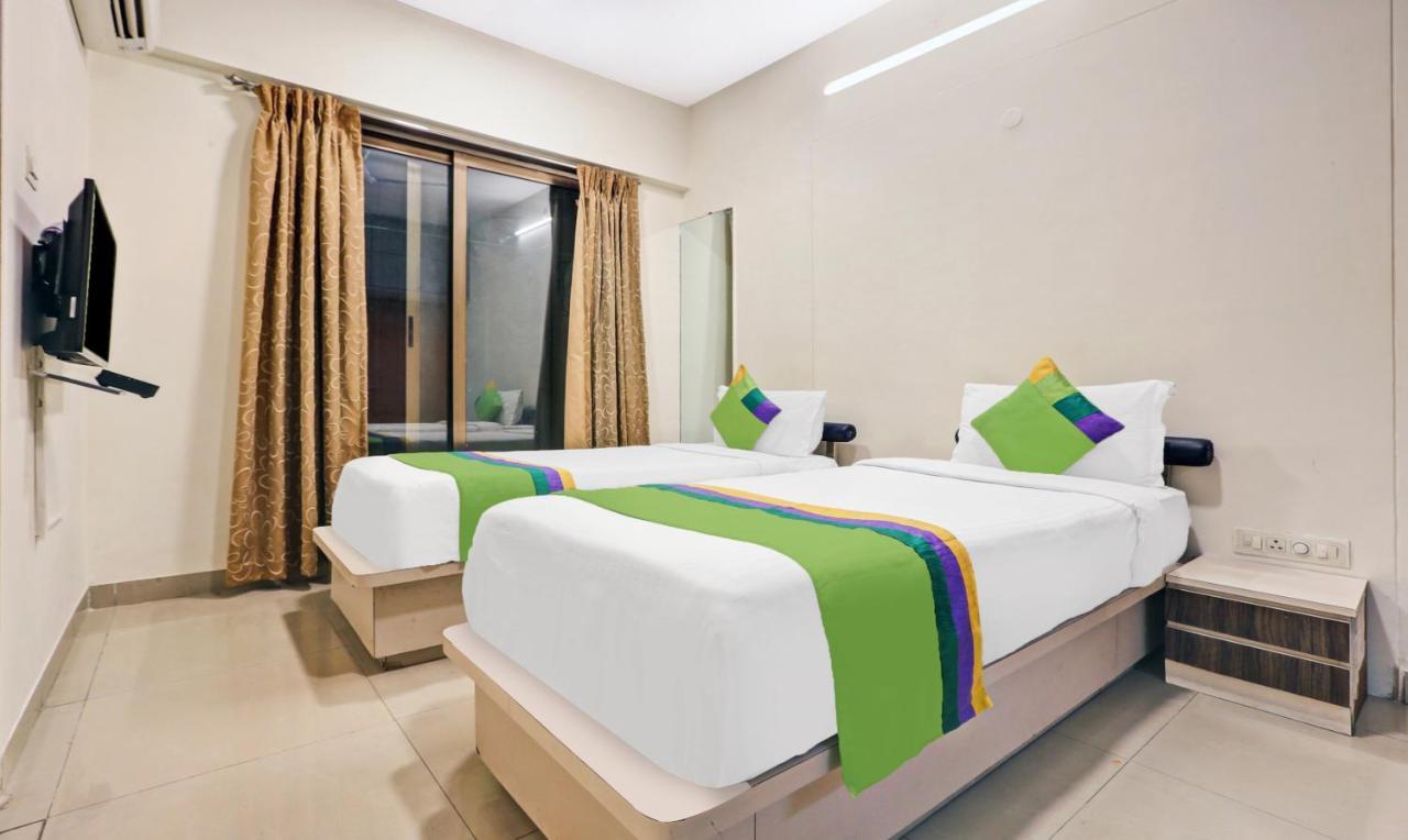 Treebo Trend Bandra Apartments ムンバイ エクステリア 写真